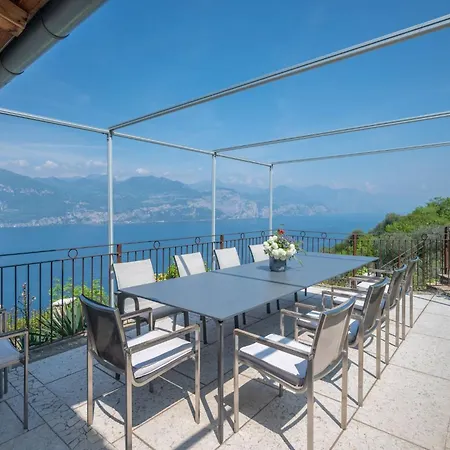 Holiday home Mit Schoenem Seepanorama Und Naturteich Castelletto Di Brenzone