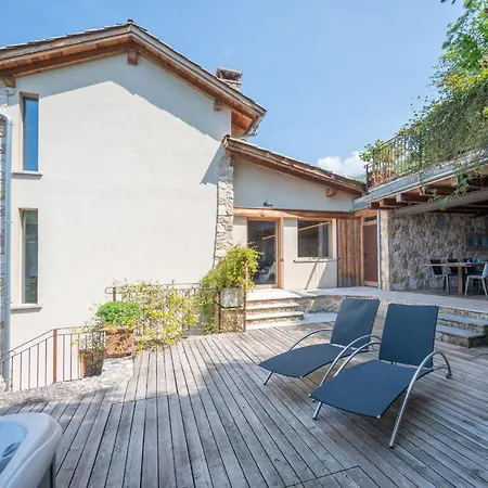 Mit Schoenem Seepanorama Und Naturteich Holiday home